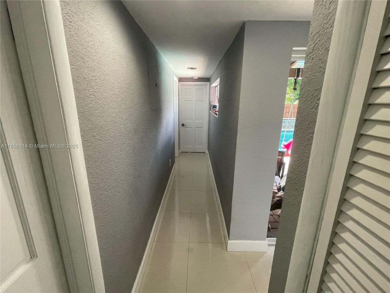 801 Oriole Ave, Miami Springs, FL 33166 Photo