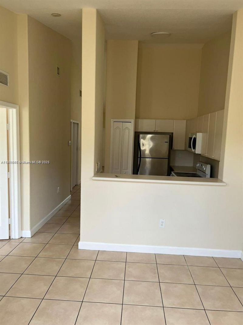 1660 SE 29th St, Unit 200, Homestead, FL 33035 Photo