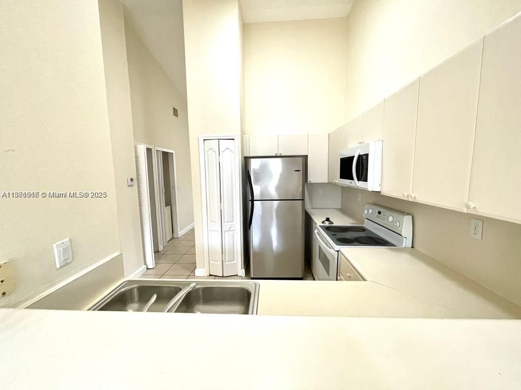 1660 SE 29th St, Unit 200, Homestead, FL 33035 Photo