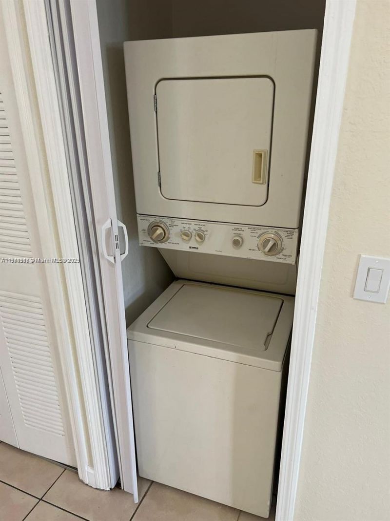 1660 SE 29th St, Unit 200, Homestead, FL 33035 Photo