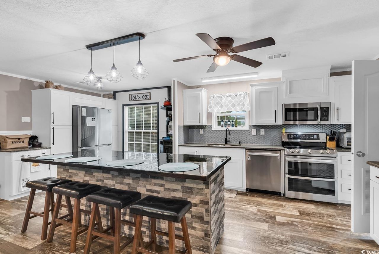 7500 Aubrey Ln. Photo 11