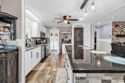 7500 Aubrey Ln. photo 4