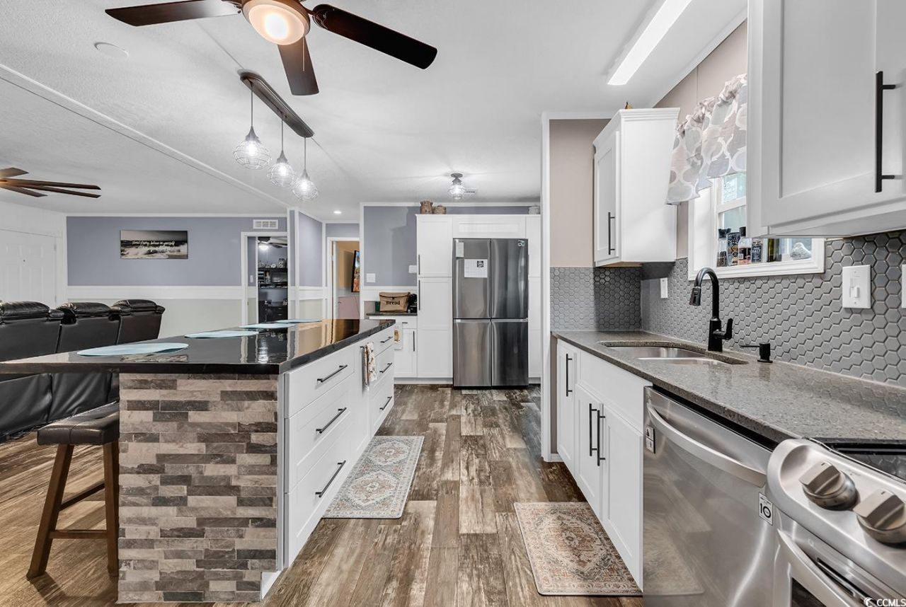 7500 Aubrey Ln. Photo 6