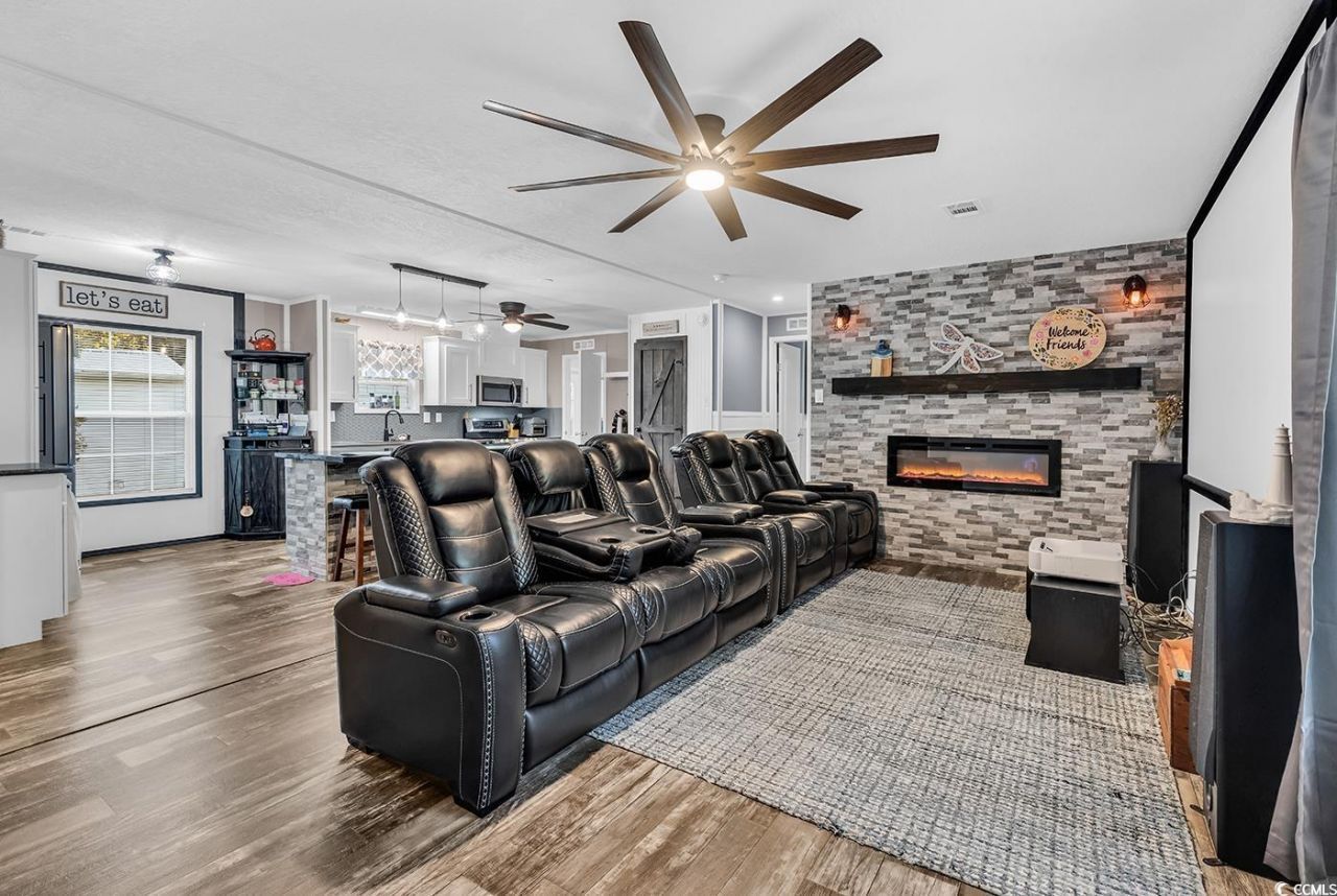 7500 Aubrey Ln. Photo 8