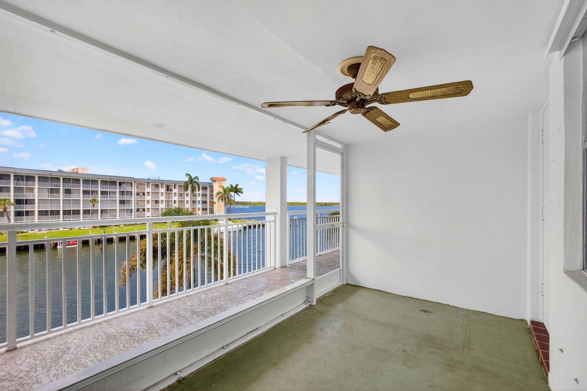 111 Shore Court, Unit 306, North Palm Beach, FL 33408 Photo