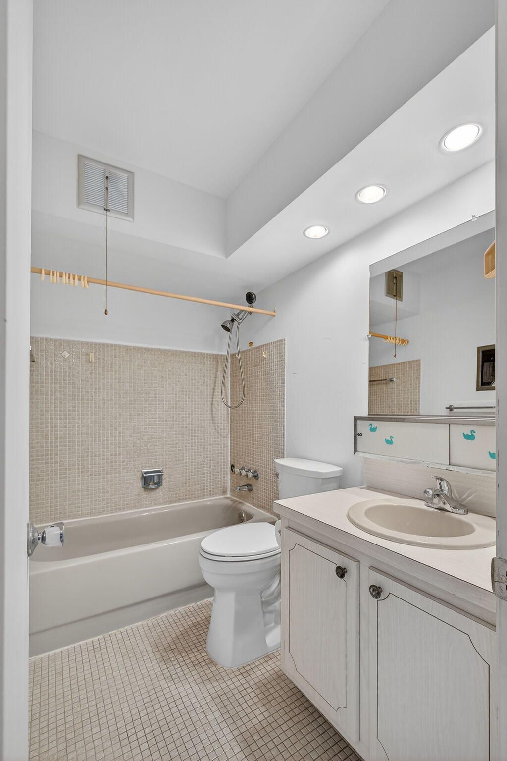 111 Shore Court, Unit 306, North Palm Beach, FL 33408 Photo