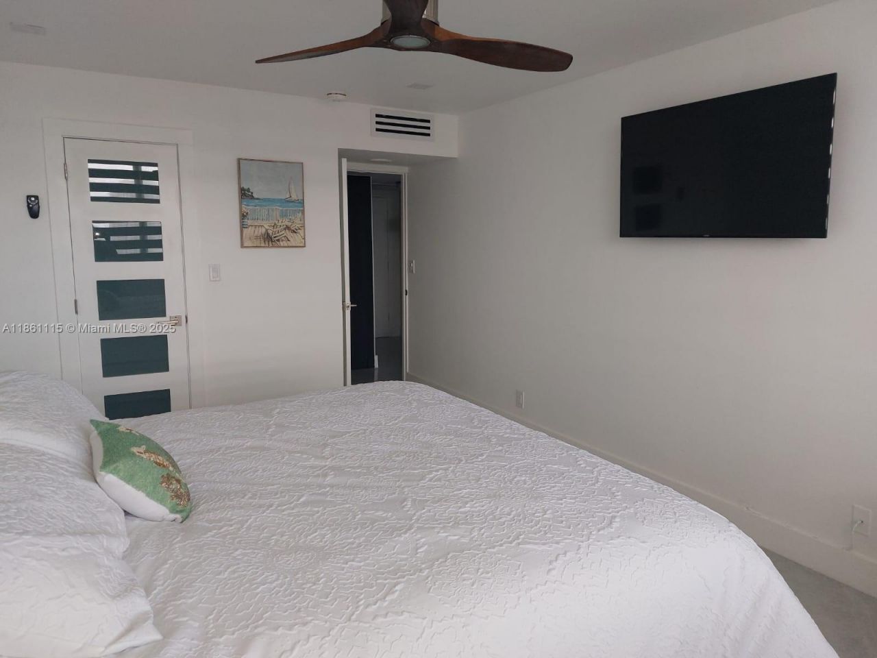 3180 S Ocean Dr, Unit 1721, Hallandale Beach, FL 33009 Photo