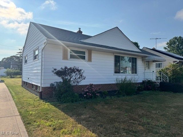 701 E 315th Street, Willowick, OH 44095 Main Photo