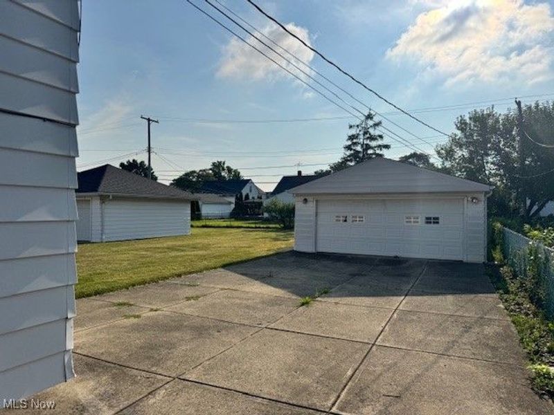 701 E 315th Street, Willowick, OH 44095 Photo 3