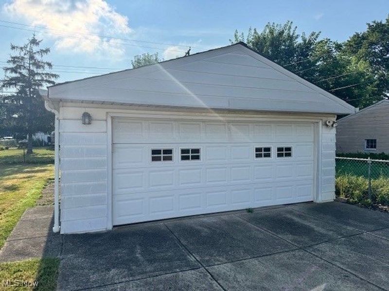 701 E 315th Street, Willowick, OH 44095 Photo 5