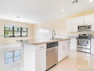 19220 NE 9th Pl, Miami, FL 33179 Photo