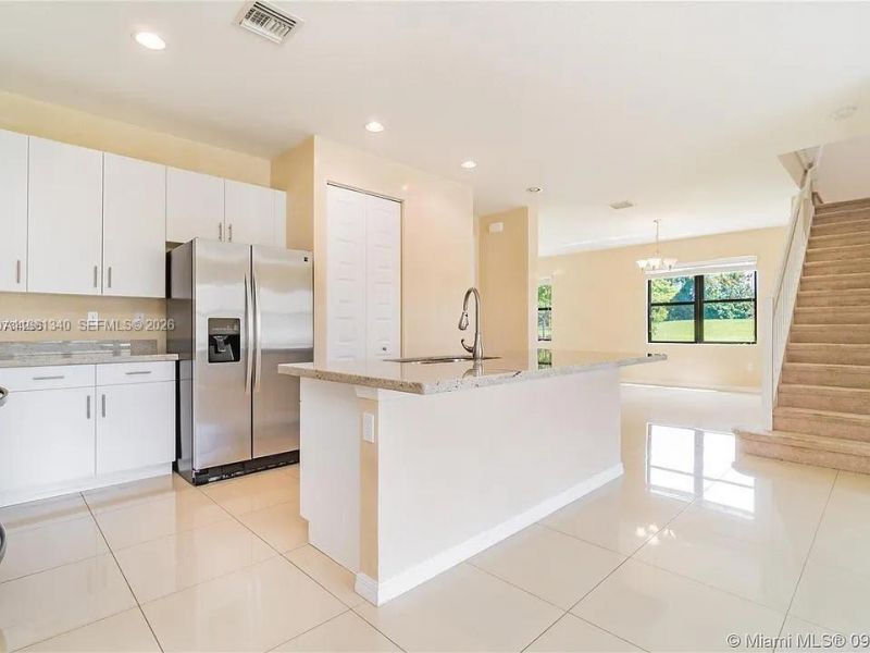 19220 NE 9th Pl, Miami, FL 33179 Photo