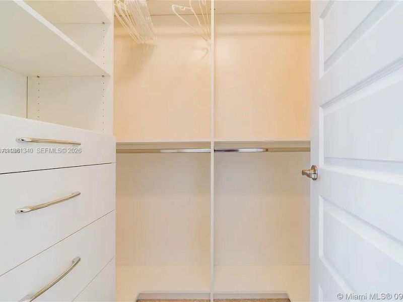 19220 NE 9th Pl, Miami, FL 33179 Photo