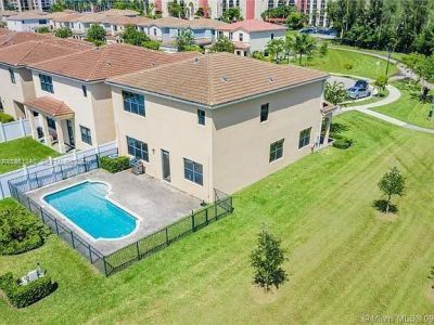 19220 NE 9th Pl, Miami, FL 33179 Photo