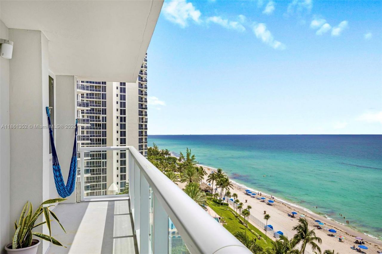 19201 Collins Ave, Unit 916, Sunny Isles Beach, FL 33160 Photo