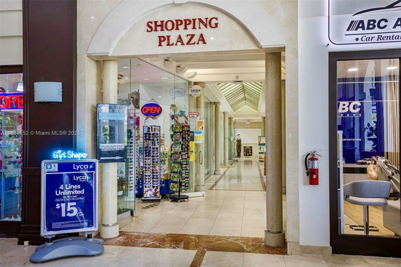 19201 Collins Ave, Unit 916, Sunny Isles Beach, FL 33160 Photo