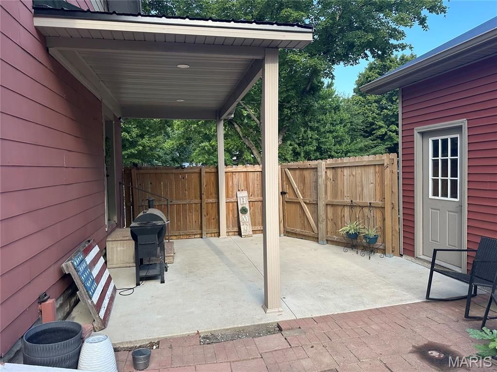 318 W Main Street, Oakdale, IL 62268 Main Photo