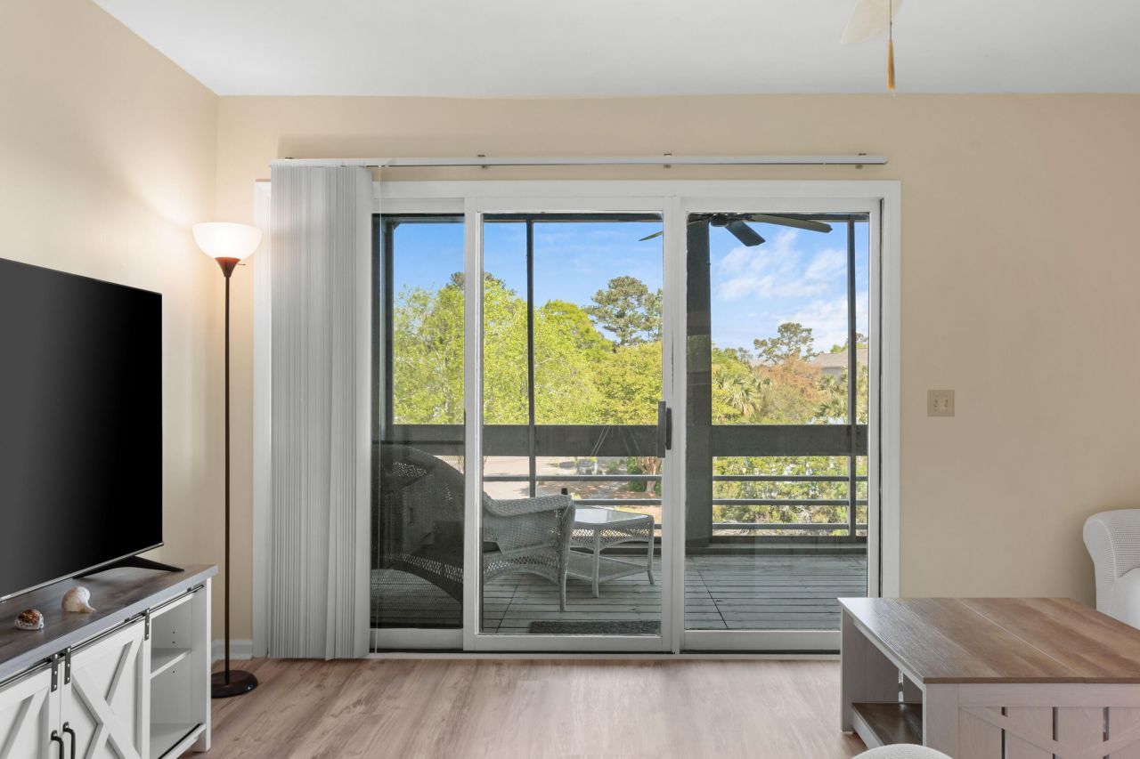 2472 Racquet Club Drive Photo 11