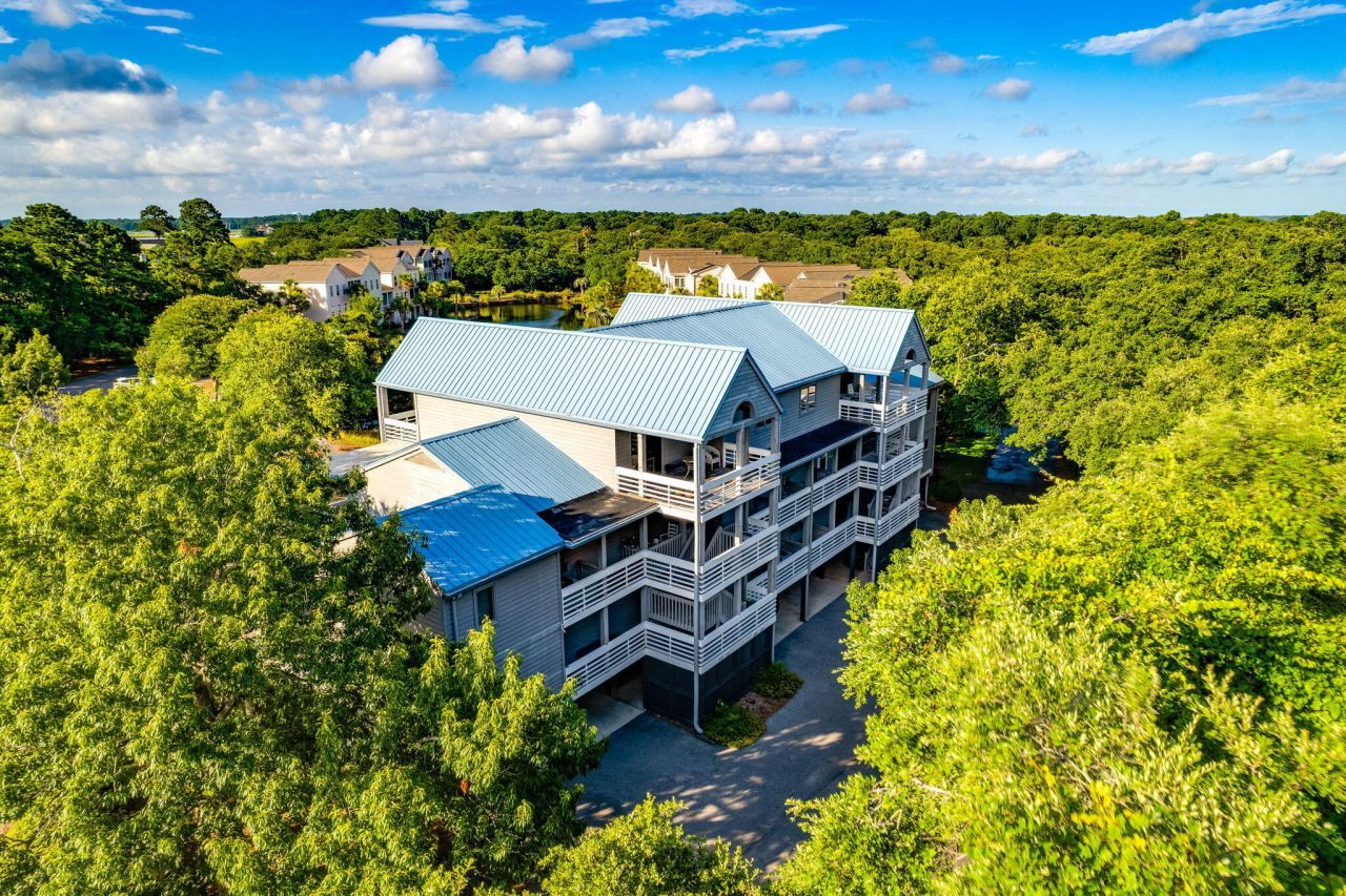 2472 Racquet Club Drive Photo 34