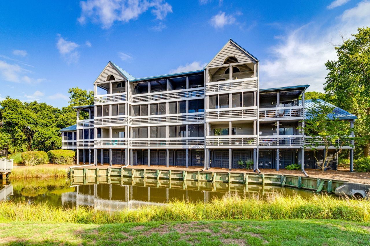 2472 Racquet Club Drive Photo 37