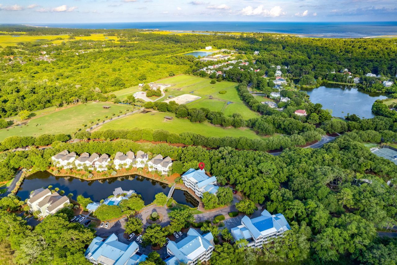 2472 Racquet Club Drive Photo 38