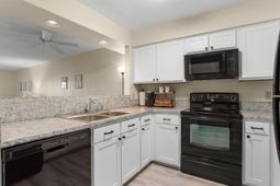 2472 Racquet Club Drive photo 4