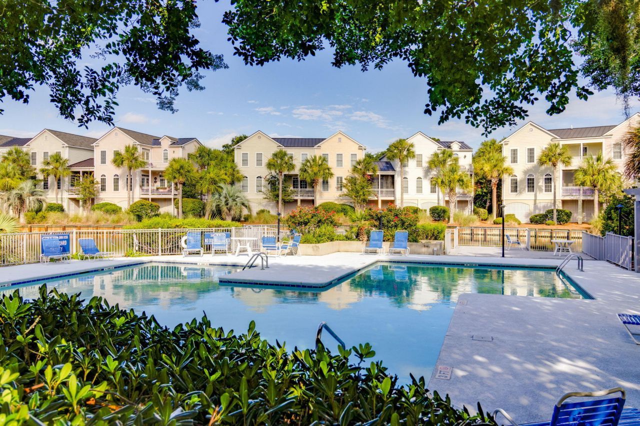 2472 Racquet Club Drive Photo 42