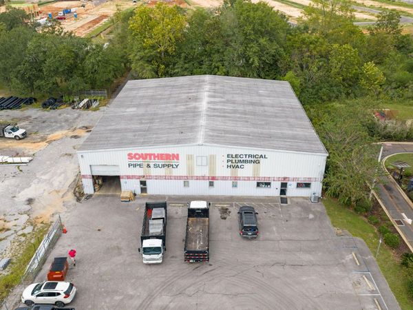 1212 N Ferdon Boulevard, Crestview, FL 32536