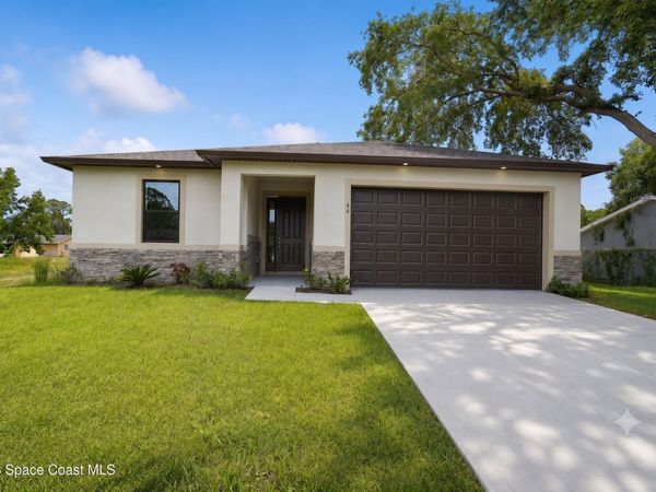 460 Grenadier Avenue NW, Palm Bay, FL 32907