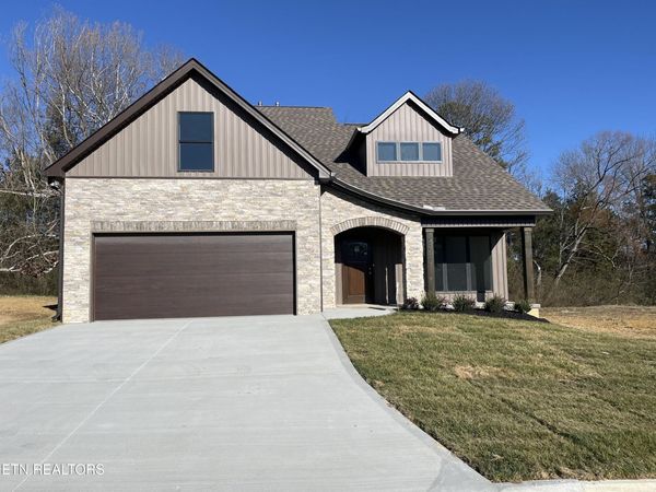 3450 Sparks Scenic Way, Knoxville, TN 37931