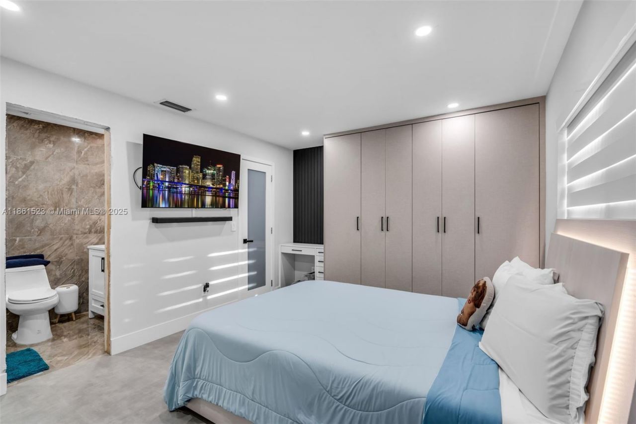 1120 SW 128th Dr, Davie, FL 33325 Photo