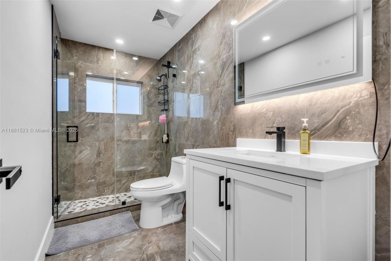 1120 SW 128th Dr, Davie, FL 33325 Photo