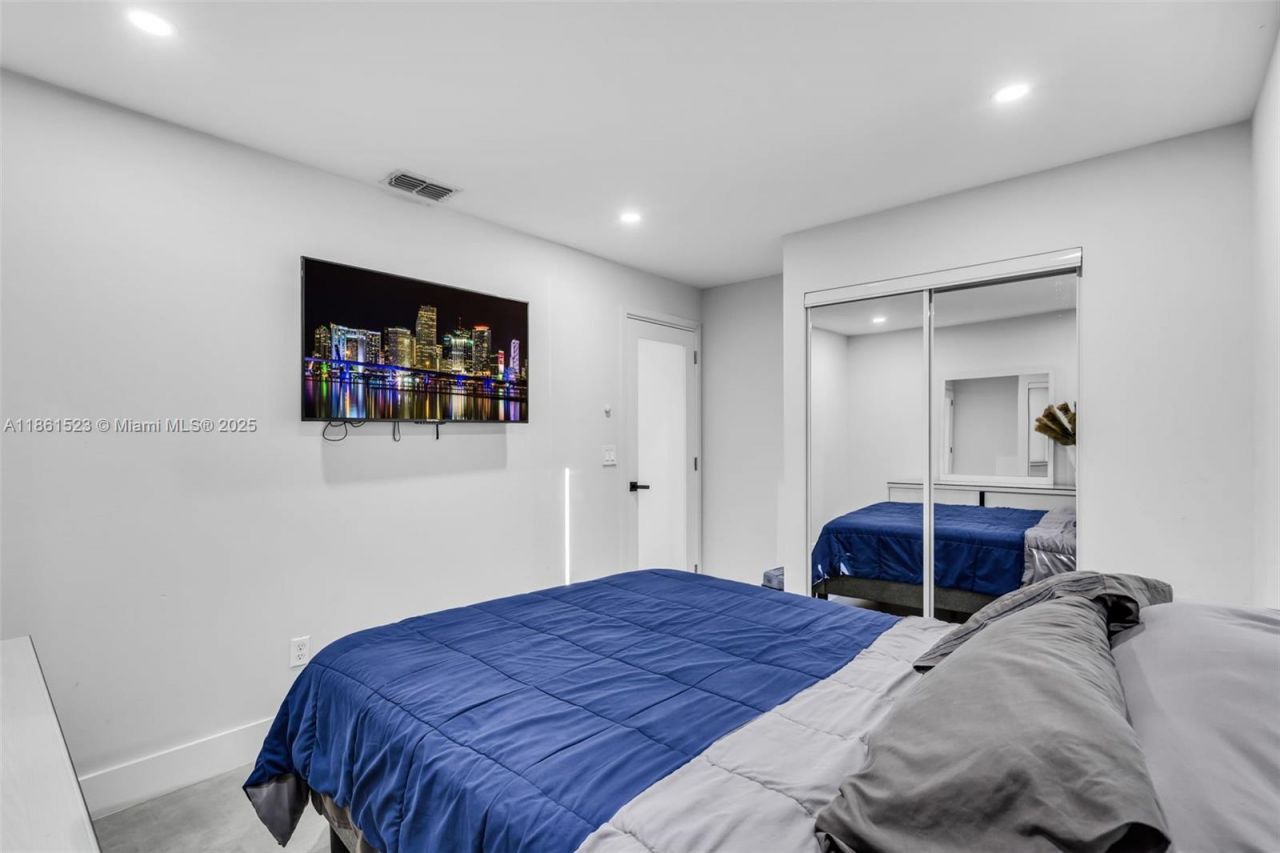 1120 SW 128th Dr, Davie, FL 33325 Photo