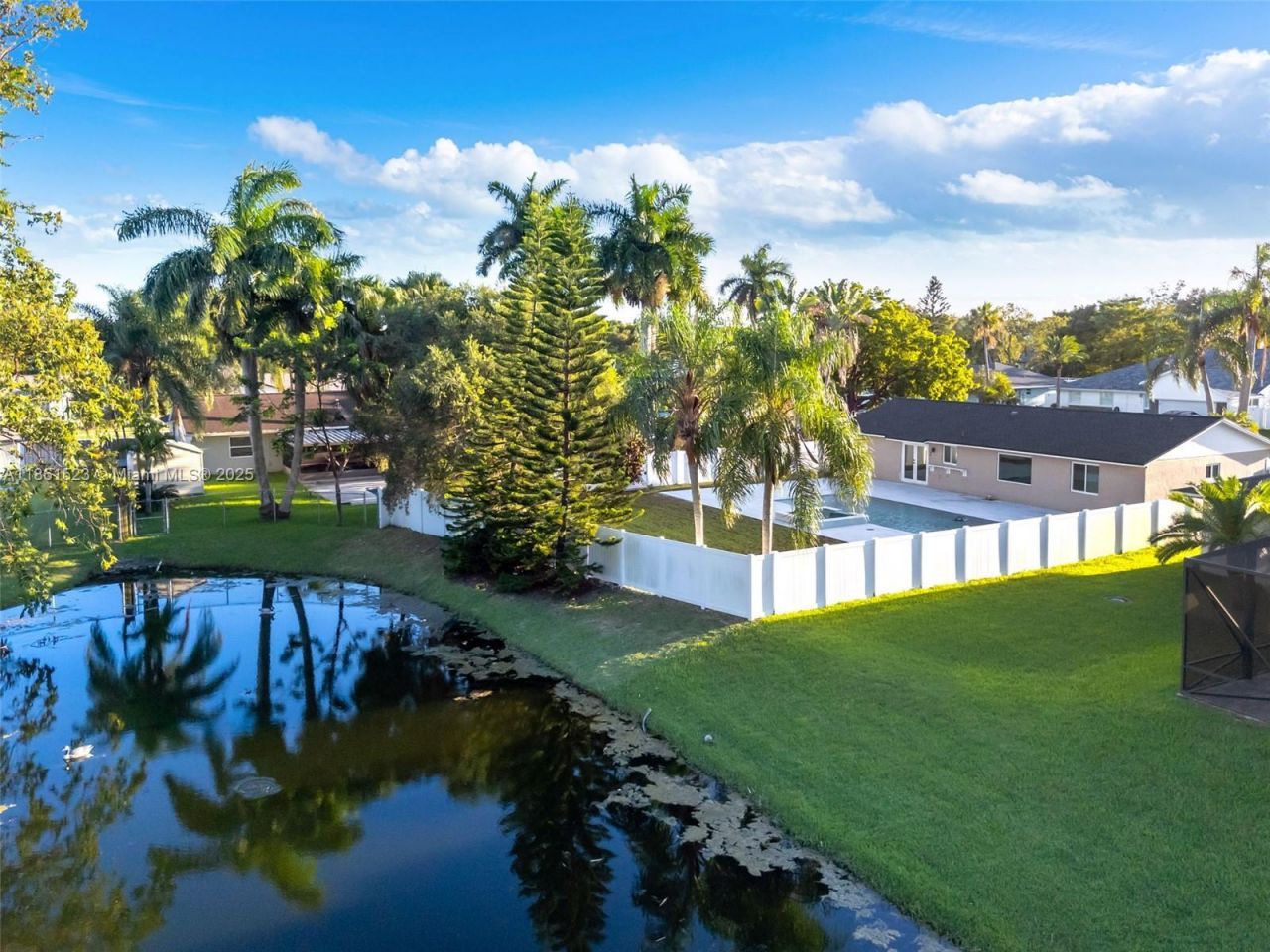 1120 SW 128th Dr, Davie, FL 33325 Photo