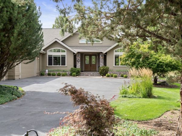 909 Willet Lane, Redmond, OR 97756