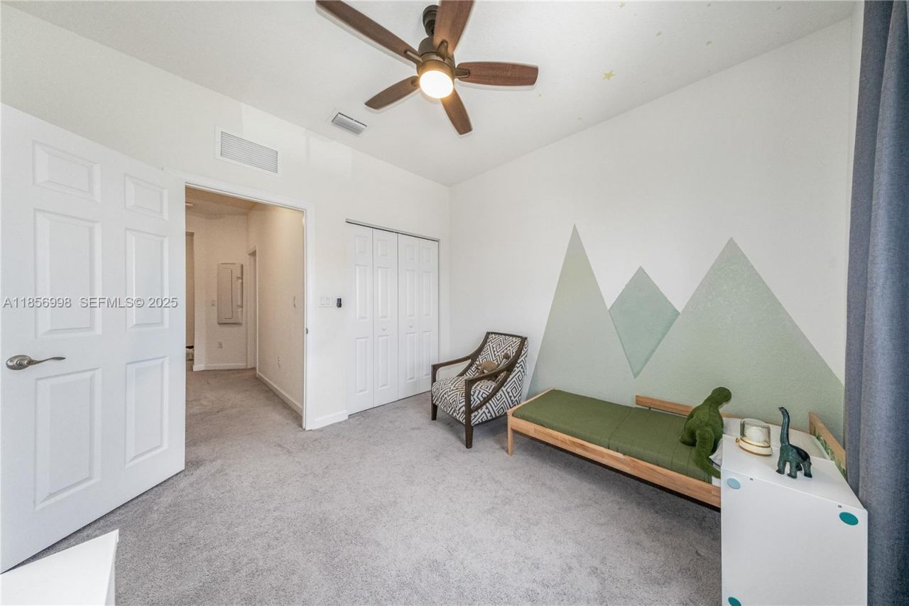 3433 W 104th Ter, Hialeah, FL 33018 Photo