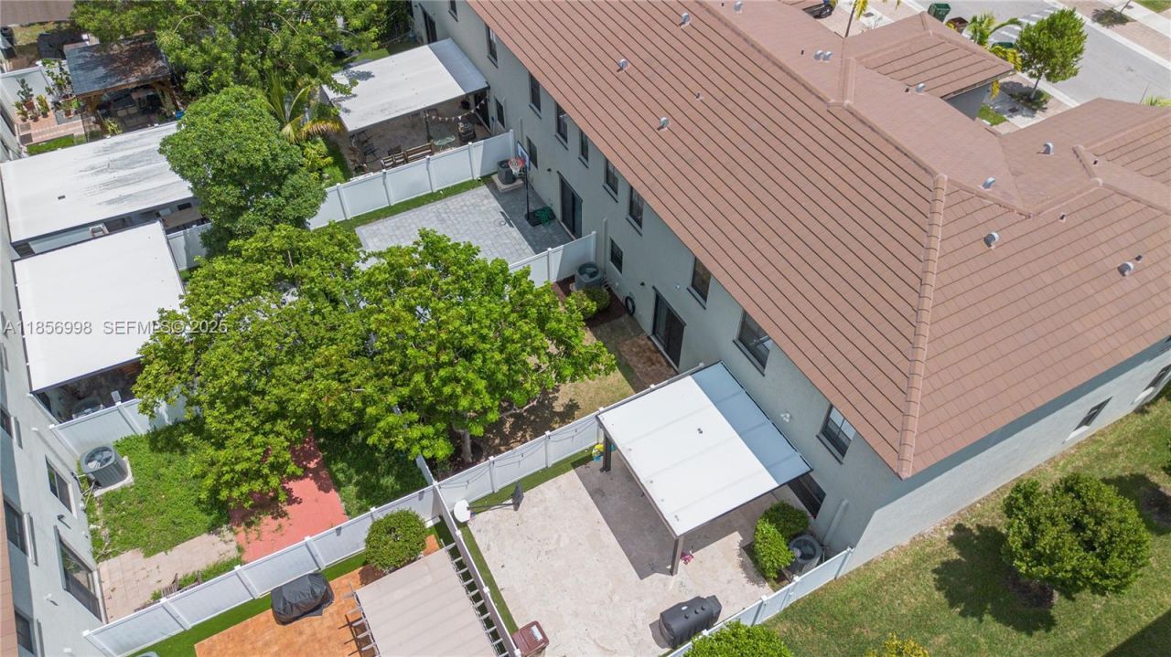 3433 W 104th Ter, Hialeah, FL 33018 Photo