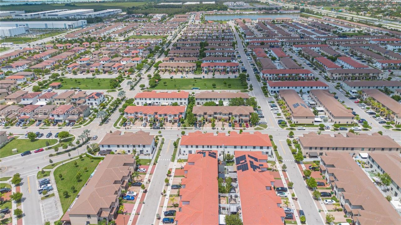 3433 W 104th Ter, Hialeah, FL 33018 Photo