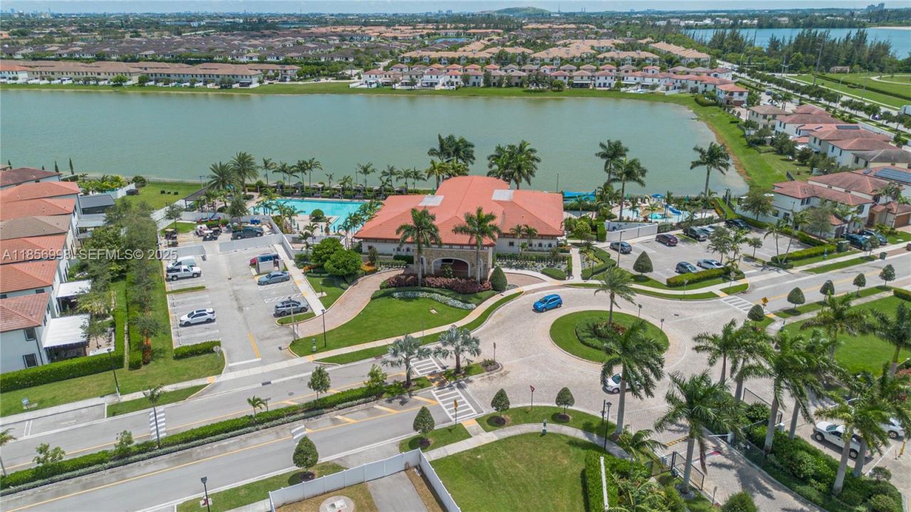 3433 W 104th Ter, Hialeah, FL 33018 Photo