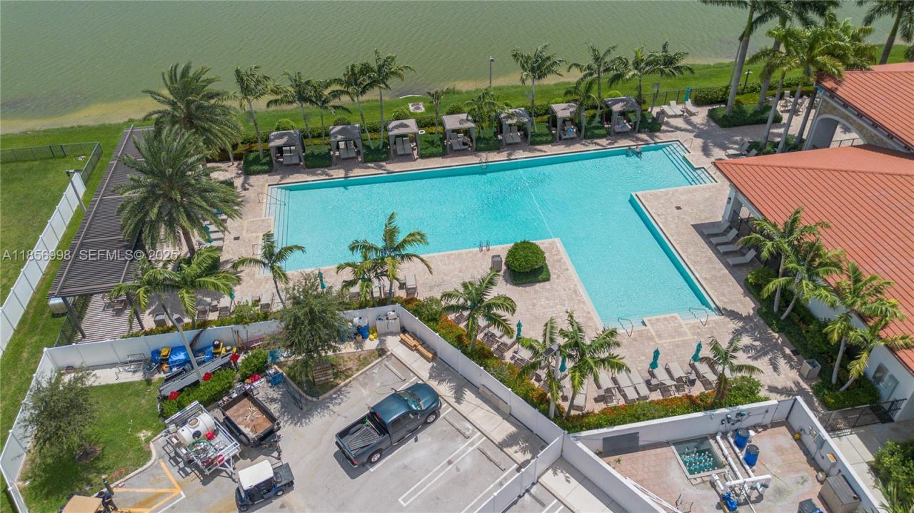 3433 W 104th Ter, Hialeah, FL 33018 Photo