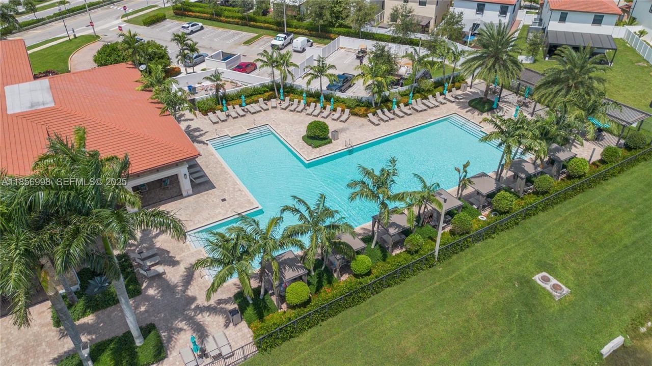 3433 W 104th Ter, Hialeah, FL 33018 Photo