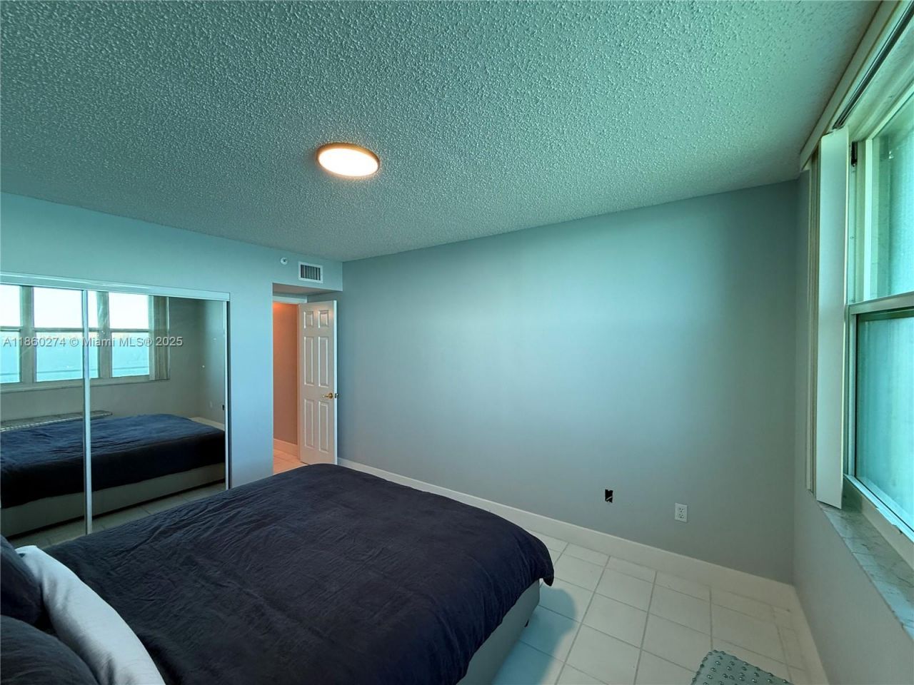 800 Claughton Island Dr, Unit 703, Miami, FL 33131 Photo