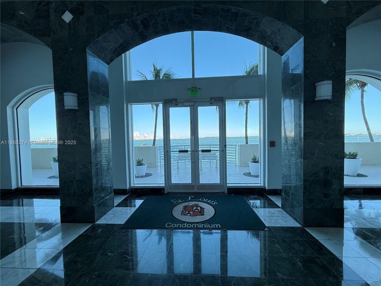 800 Claughton Island Dr, Unit 703, Miami, FL 33131 Photo