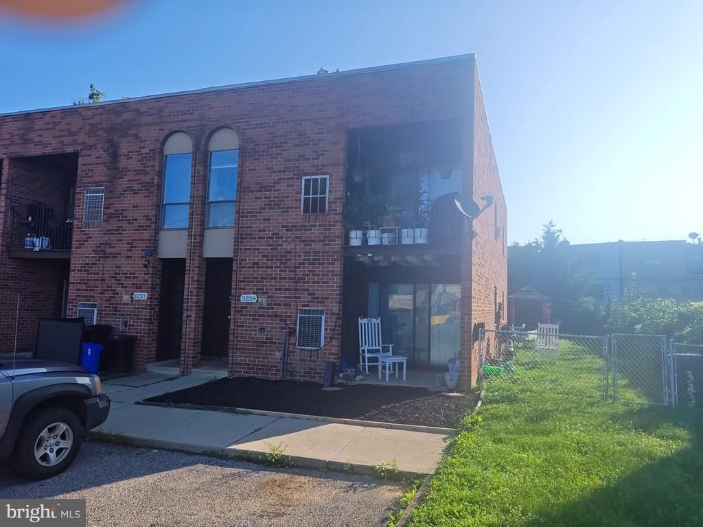 3239 Red Lion Road, Philadelphia, PA 19114 Main Photo