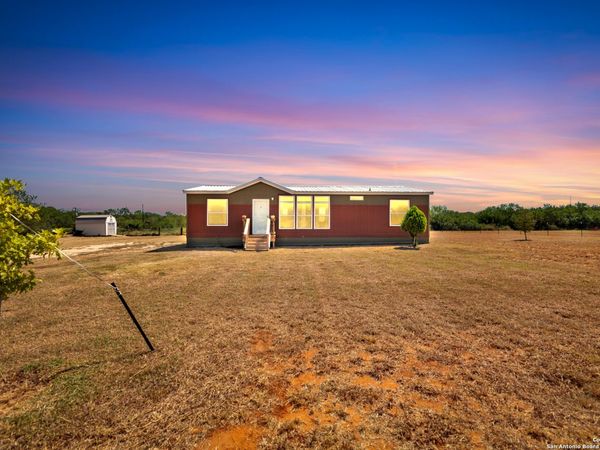 505 Lagunillas, Charlotte, TX 78011