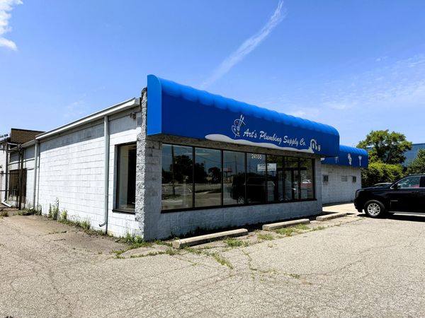 24155 Groesbeck Highway, Warren, MI 48089