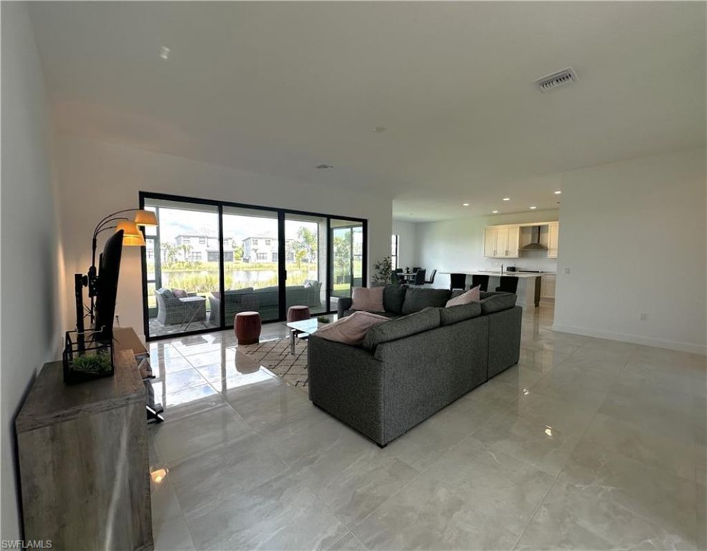 20293 Fair Oak Ln, Estero, FL 33928 Photo