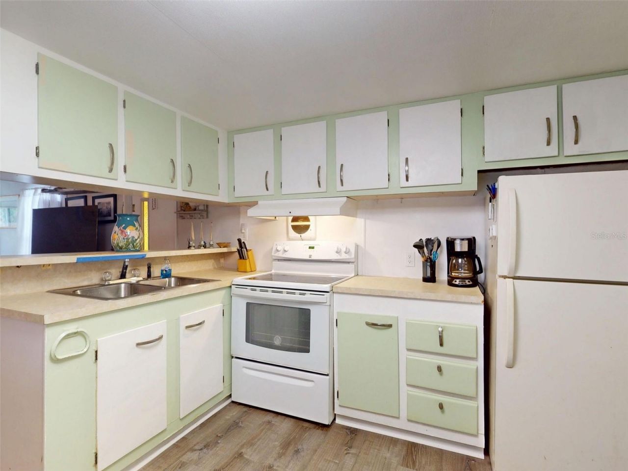 2201 S Ridgewood Avenue, Unit 8, Edgewater, FL 32141 Photo