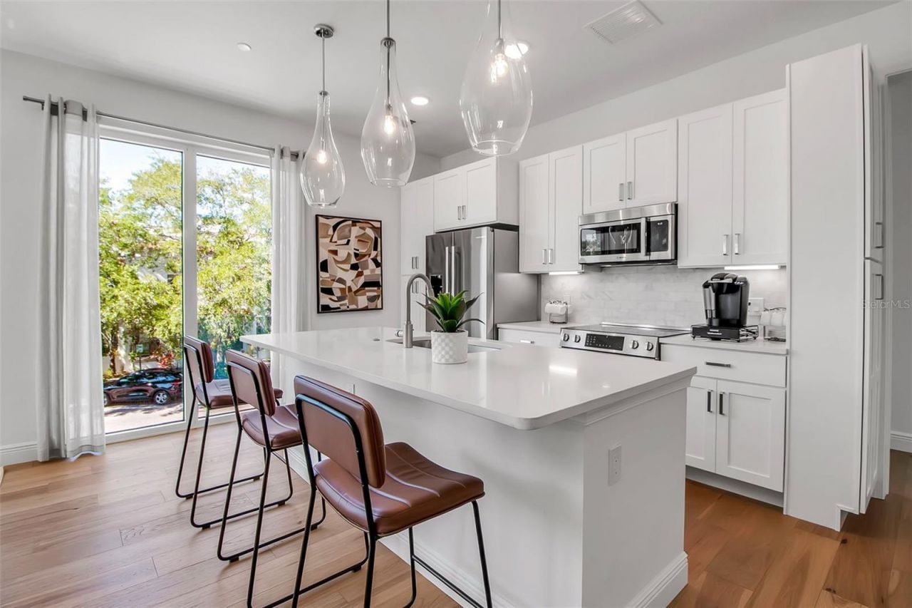 600 3rd Avenue S, Unit 406, Saint Petersburg, FL 33701 Photo