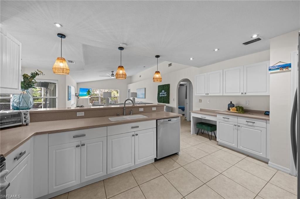 1309 SE 10th Ter, Cape Coral, FL 33990 Photo